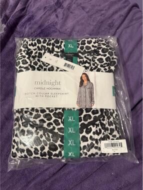 Carole Hochman Midnight Notch Collar Sleepshirt w/Pocket, Black, Leopard Size XL